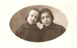 .Osmanlıca yazılı kart---Fotoğraf KADIN