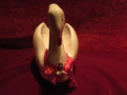 SÜMERBANK IN KUĞU ŞEKLİNDE SINIRLI SAYIDA ÜRETTİĞİ SİGARA VEYA PURO KÜLLÜĞÜ 224,1