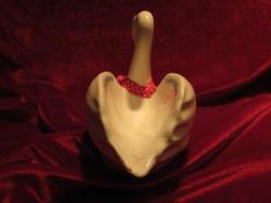 SÜMERBANK IN KUĞU ŞEKLİNDE SINIRLI SAYIDA ÜRETTİĞİ SİGARA VEYA PURO KÜLLÜĞÜ 224,1