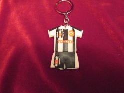 ANAHTARLIK BEŞİKTAŞ İÇİN YAPTIRILAN ÇOK ENDER 2000 BAŞLARINA AİT SİLİKON KOLEKSİYON ANAHTARLIK  694