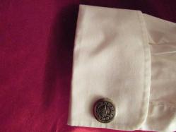 KOL DÜĞMESİ FATİHİN TUĞRASI ŞEKLİDE VE ENDER BİR PARÇA ÇOK HOŞ GÖRÜNÜMLÜ VE KULLANILMAMIŞ 651