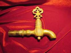 PİRİNÇ MUSLUK VİNTAGE AÇMA KAPAMA YERİ SELÇUKLU MOTİFLİ OSMANLI PİRİNÇ MUSLUĞU P 155.2