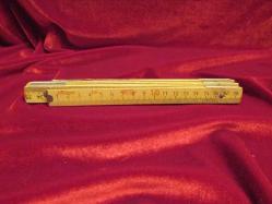 METRE ESKİNİN USTALARIN YANINDAN AYIRMADIĞI KIVIRMALI İÇ İÇE GEÇMELİ AHŞAP METRE 243-1