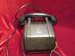 TELEFON.ANTİKA MANYATOLU TESLA MARKA 1962.ÇOK DİRİ BİR TLF.ÇEVİRME KOLU EKSİK. TAKILMASI GEREK 401