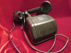 TELEFON.ANTİKA MANYATOLU TESLA MARKA 1962.ÇOK DİRİ BİR TLF.ÇEVİRME KOLU EKSİK. TAKILMASI GEREK 401