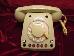 TELEFON ANTİKA 1970 LER.SİMKO MARKA YERLİ ÜRETİM TEMİZ KULLANMIŞ SANTRAL TELEFONUDUR 406