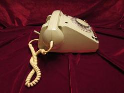 TELEFON ANTİKA 1970 LER.SİMKO MARKA YERLİ ÜRETİM TEMİZ KULLANMIŞ SANTRAL TELEFONUDUR 406