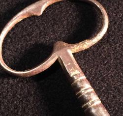 SAAT DUVAR SAATİ,SAAT KURMA ANAHTARI 13 NUMARA 297