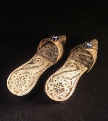 GÜMÜŞ KAPLAMA HANIM NALINI (14 CM).GÜMÜŞ TELKARİ HATASIZ İŞÇİLİKLİ NALIN(VİTRİNLİK KÜÇÜK BOYDUR 286