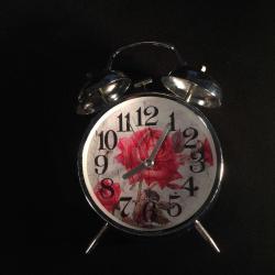 SAAT MASA SAATİ ÇİN MALI MASA SAATİ 323