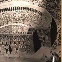 FOTOĞRAF(ORJİNAL) ASPENDOS ANTİK TİYATROSU.EPEY BÜYÜKÇE VE ÇOK ESKİ.1940 LI 50 Lİ SENELER 337