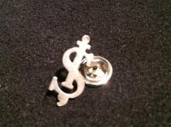 İŞ BANKASI  ROZETİ ENDER VE ZOR BULUNAN BİR PARÇA ÇOK İYİ DURUMDADIR.KİR PAS BARINDIRMAZ. 369