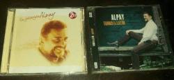ALPAY 2 ADET CD ALBÜM. 1-EN İYİLERİYLE ALPAY,2-TANGO VE LATİN. İKİNCİ EL KONDİSYON YÜKSEK