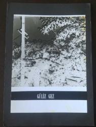 AKADEMİK BİR ÇALIŞMA SİYAH BEYAZ FOTOĞRAF