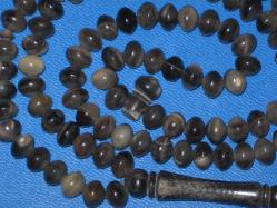 **(58)**BUTON KESİM TANELİ ZARİF BİR 99'LU BUFFALO BOYNUZU TESBİH