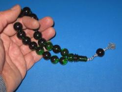 **(58)**İRİ TANELİ YEŞİL RENKLİ SIKMA KEHRİBAR EFE TESBİHİ