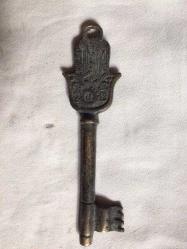ANTİKA GÖRÜNÜMLÜ  BRONZ ANAHTAR FATIMA