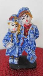 1970'LERDEN VİNTAGE KİTSCH ALÇI CHALKWARE BİBLO KIZ VE OĞLAN SEVGİLİLER KOT KUMAŞ EFEKTLİ 14 CM