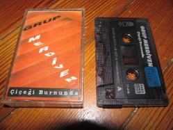 GRUP MERDİVEN ÇİÇEĞİ BURNUNDA KASET