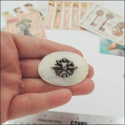 Antika Victorian Sedef Üzeri Cut Steel Çelik Detaylı Oval Broş 0088