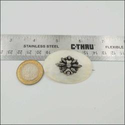 Antika Victorian Sedef Üzeri Cut Steel Çelik Detaylı Oval Broş 0088