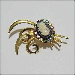 Retro Altın Ton Renkli Taşlı Akrilik Cameo Bayan Portresi Broş İğne 0063