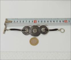 Vintage KENNETH COLE Gümüş Ton Metal Taşlı Deri Kordonlu Bileklik   0062