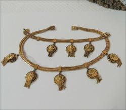 Antika Altın kaplama Kemer Tokası Formunda Püsküllü Kolye Bileklik set  0062