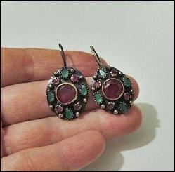 Vintage 925 Gümüş Yakut ve Zümrüt Taşlı Kolye Ucu ve Küpeler Takım   0052