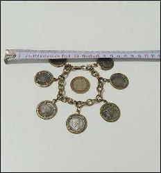 Eski Altın Rengi Bilezik 7 Adet Büyük Britanya Farthing Madeni Paralarıyla