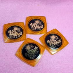 RETRO LAS VEGAS HATIRASI AMBER RENKLİ ŞEFFAF PLASTİK 4 ADET COASTER MADE IN BRITISH C.C HONG KONG