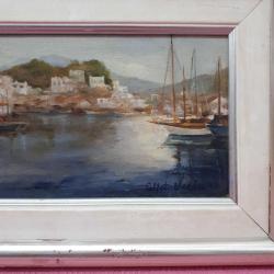 VINTAGE ADA SAHİLDE YELKENLİ TEKNELER VE EVLER TEMALI KÜÇÜK EBAT ÇERÇEVELİ İMZALI YAĞLIBOYA RESİM