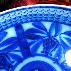 ANTİKA AVRUPA EL BOYAMA MANUFACTURE IMPERIALE ROYALE MAVİ RENKLİ DESENLİ SERAMİK TABAK ÇAP 29 cm