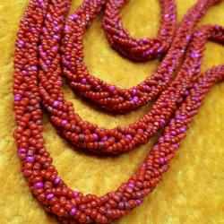 VINTAGE MERCAN GÖRÜNÜMLÜ CAM BONCUKLARDAN ELİŞİ HASIR ÖRGÜ GERDANLIK