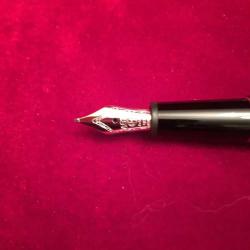 KALEM SET MONTBLANC ALTIN UÇLU PRESTİJ SETİ.DÜNYANIN EN İYİ KALEMLERİ OLARAK BİLİNEN BİR SET.DAHA İYİSİ YOK 605