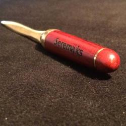 ZARF AÇACAĞI BİLİM İLAÇ FİRMASININ TANITIM AMAÇLI ÇIKARDIĞI VE MUDİLERİNE DAĞITTIĞI KLAS BİR OBJE 153