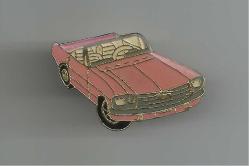 ÜSTÜ AÇIK PEMBE RENKLİ ESKİ OTOMOBİL TEMALI ROZET...
