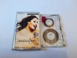 NİLÜFER NE MASAL NE RÜYA CAM BASKI