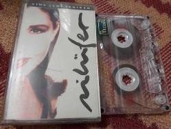 NİLÜFER YİNE YENİ YENİDEN CAM BASKI