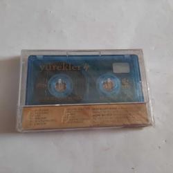 TÜRKÜLÜ YÜREKLER 4 CAM BASKI JELATİNLİ