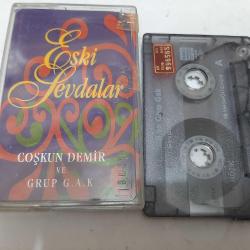 COŞKUN DEMİR ESKİ SEVDALAR CAM BASKI