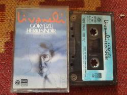 ZÜLFÜ LİVANELİ GÖKYÜZÜ HERKESİNDİR KAĞIT BASKI