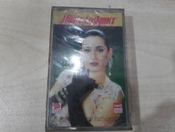 HÜNER COŞKUNER- BENİ SEVMENİ İSTİYORUM KAĞIT BASKI KASET