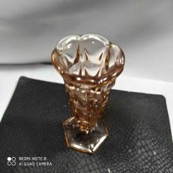 P60----PEMBE RENK ESKİ CAM VAZO