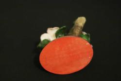 Capodimonte, porselen el yapımı çiçek dalı. Y:9 cm. Taban:11x 8cm.