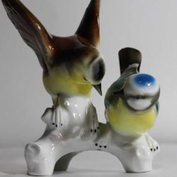 W&A imzalı ve imalat damgalı Alman porseleni kuşlar figürlü biblo. Y. 14,5cm.