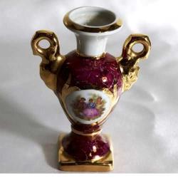 Limoges imzalı el boyaması porselen minyatür çift kulplu vazo. Y 12,5cm.
