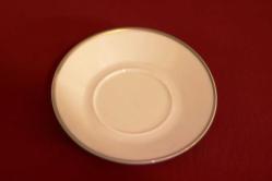 İmzalı ve imalat damgalı, gül motifli, el boyaması Alman çift porselen kahve fincanı. Y:6 cm.