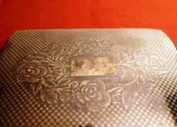 Gümüş, savatlı Osmanlı dönemi sigara tabakası. Usta damgalı. 9x6,5cm. 120gr.