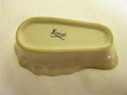 Herend imzalı el boyaması çiçek dekorlu porselen küllük. 10x5,5cm.